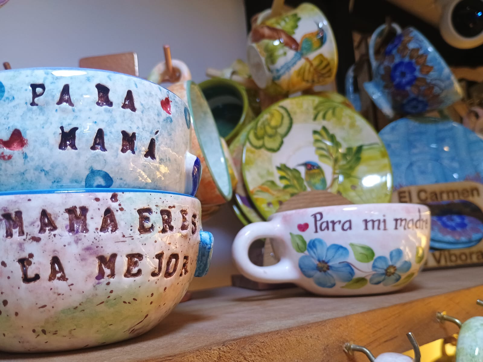 Ceramicas colombianas artesanales Carmen de viboral pintadas a mano