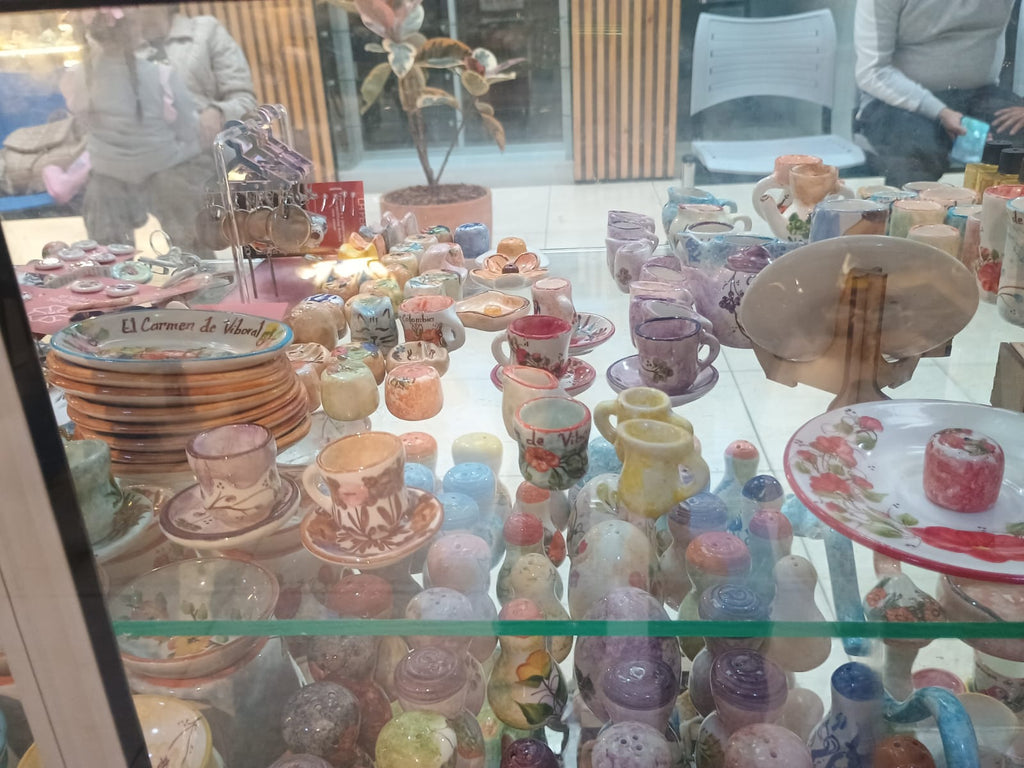 Ceramicas colombianas artesanales Carmen de viboral pintadas a mano